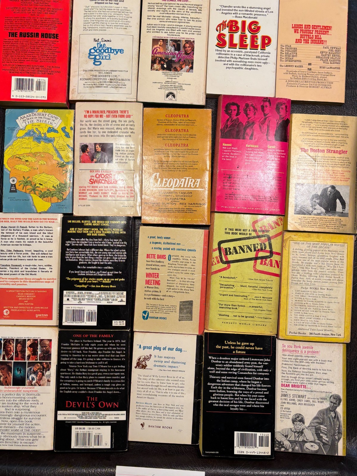 Lot 6 – 20 Movie tie-in paperbacks average VG 1940s-2000s see photos