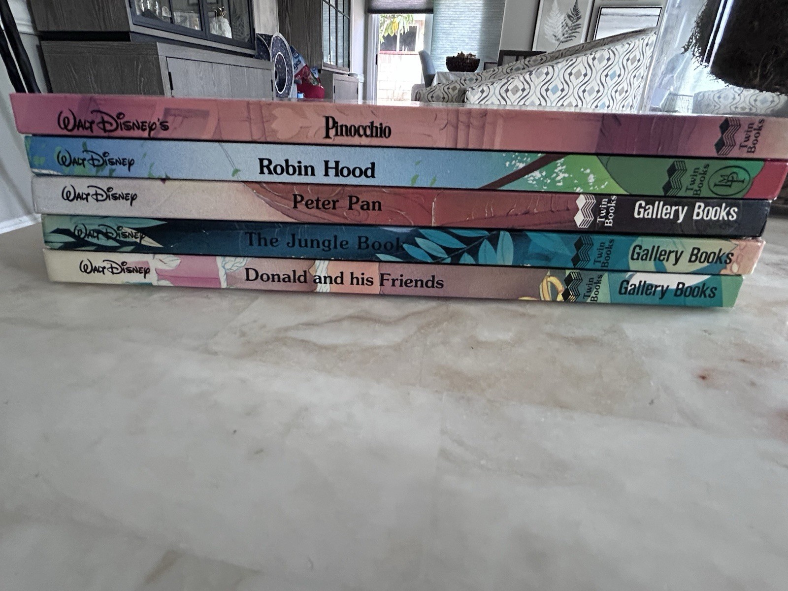 Lot of 5 Walt Disney Oversize Hardcover Books Gallery And Twin Books Robin Hood
