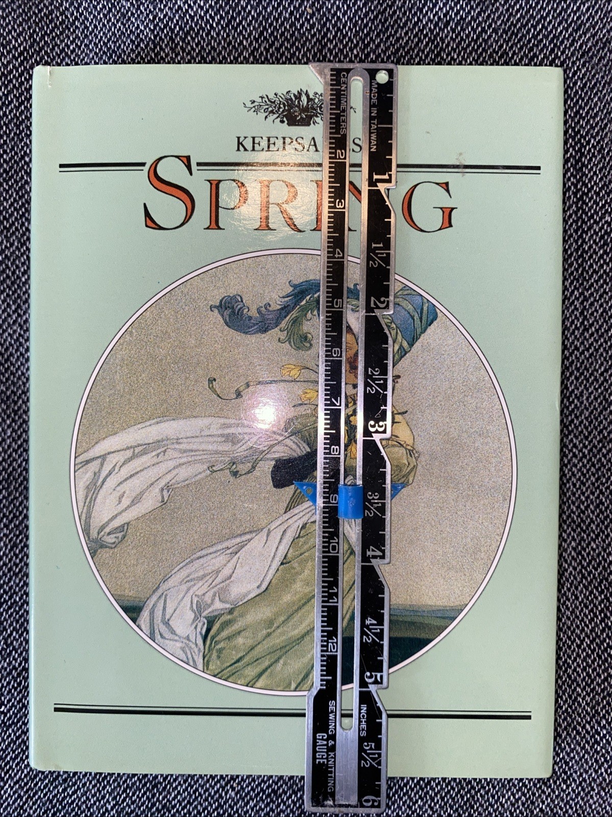 Spring (Keepsake Series) [Hardcover] House Publishers Salem