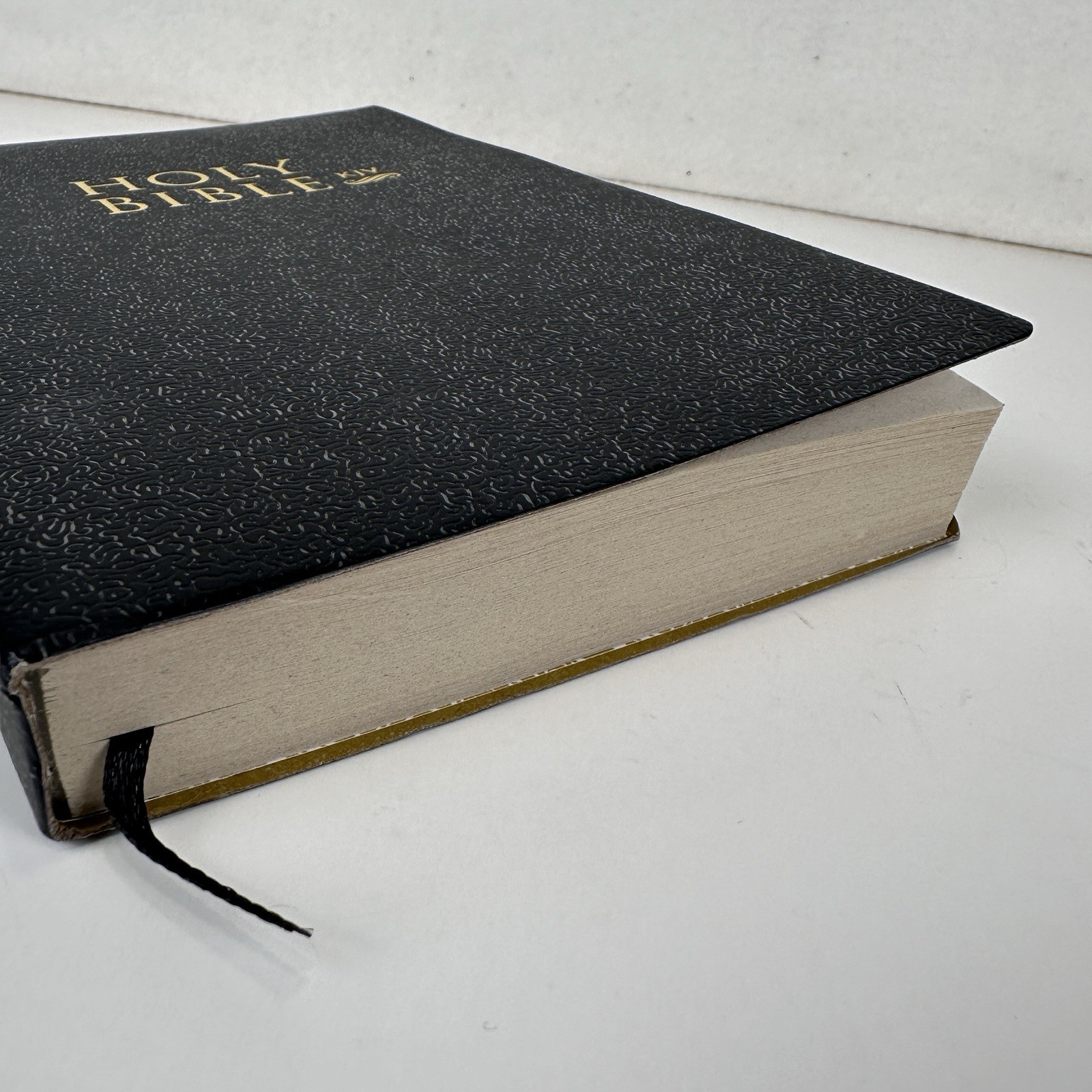 Holy Bible KJV Old And New Testaments Book Small 7.5 x 5.3 in Black Cover