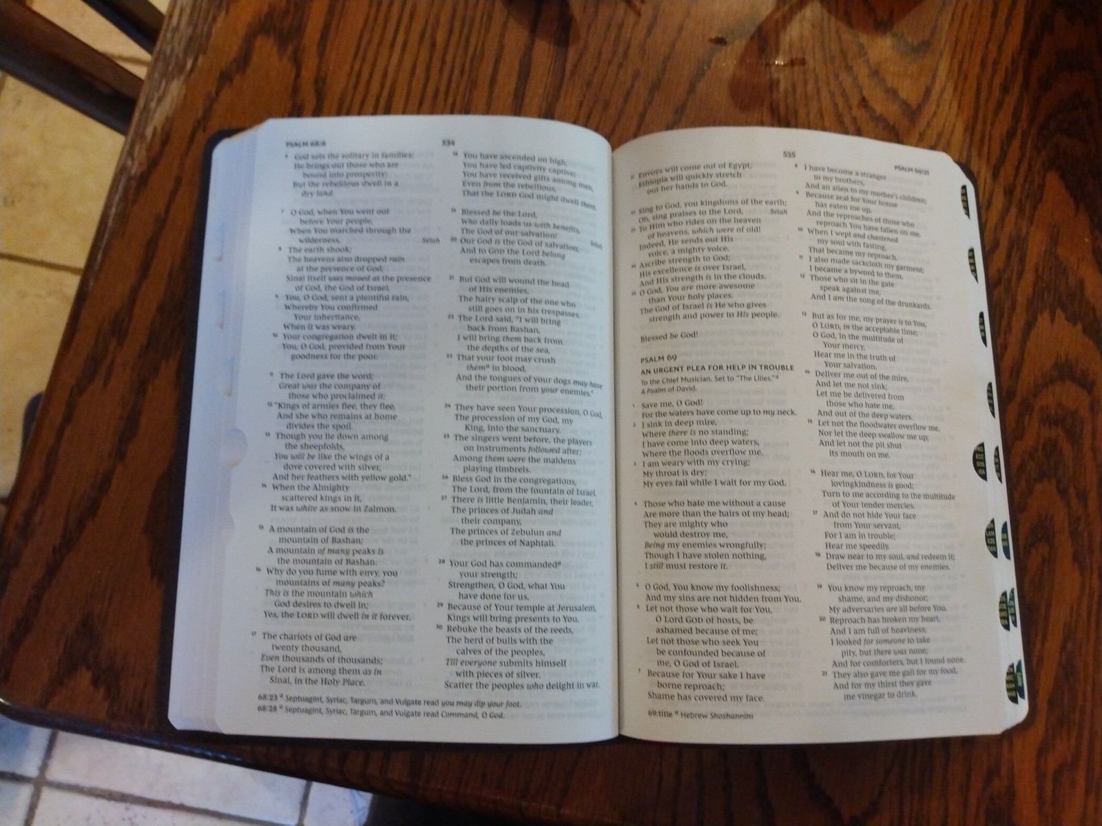 NKJV LARGE PRINT Thinline Bible Thumb Indexed- $134.99 Retail – Genuine Leather