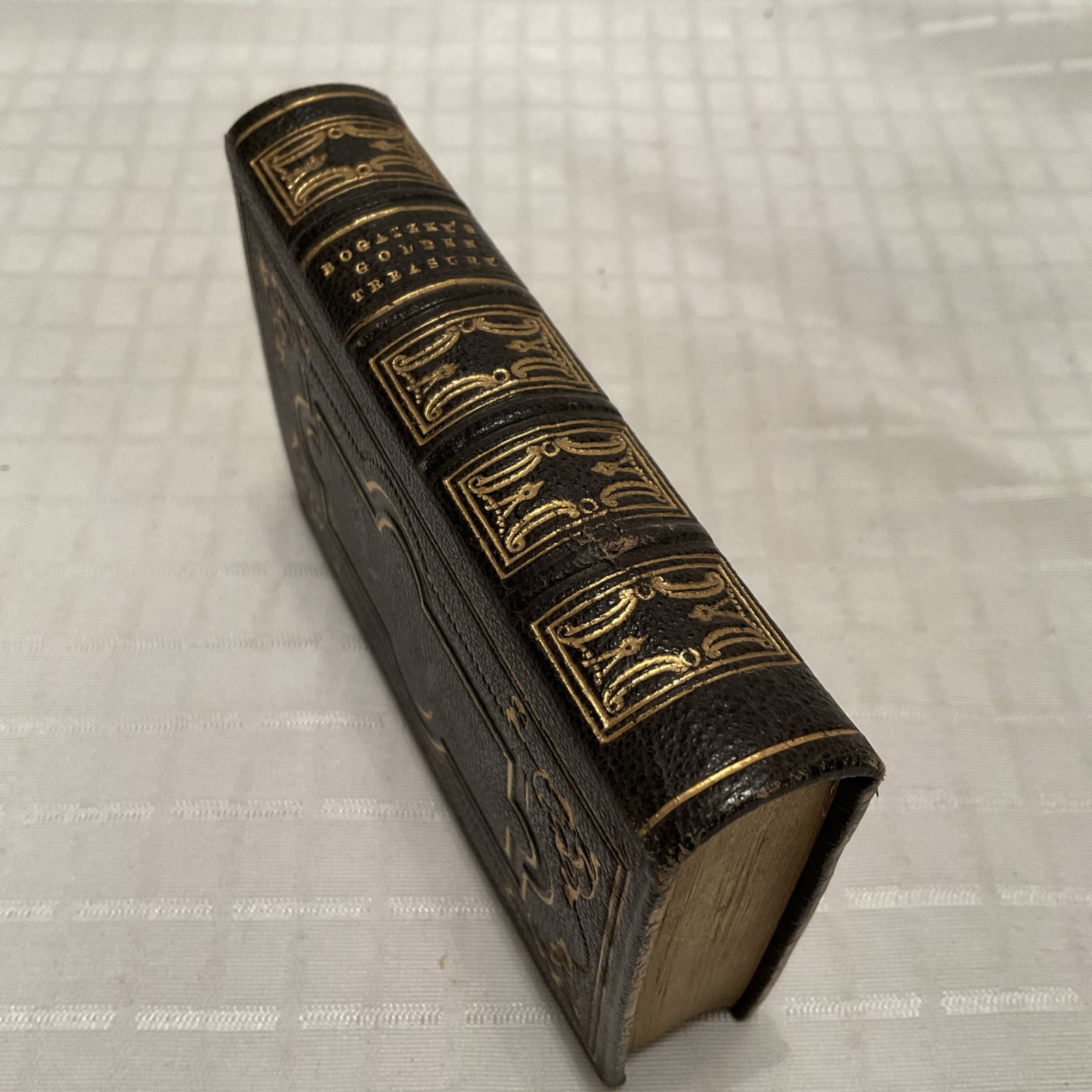 Bogatzy Golden Treasury For the Children of God 1799 Mini 431 Pages 11cm x 7.5cm