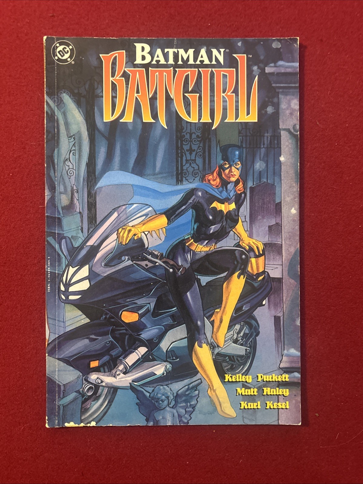 12 BATMAN Comics Annual & Books.