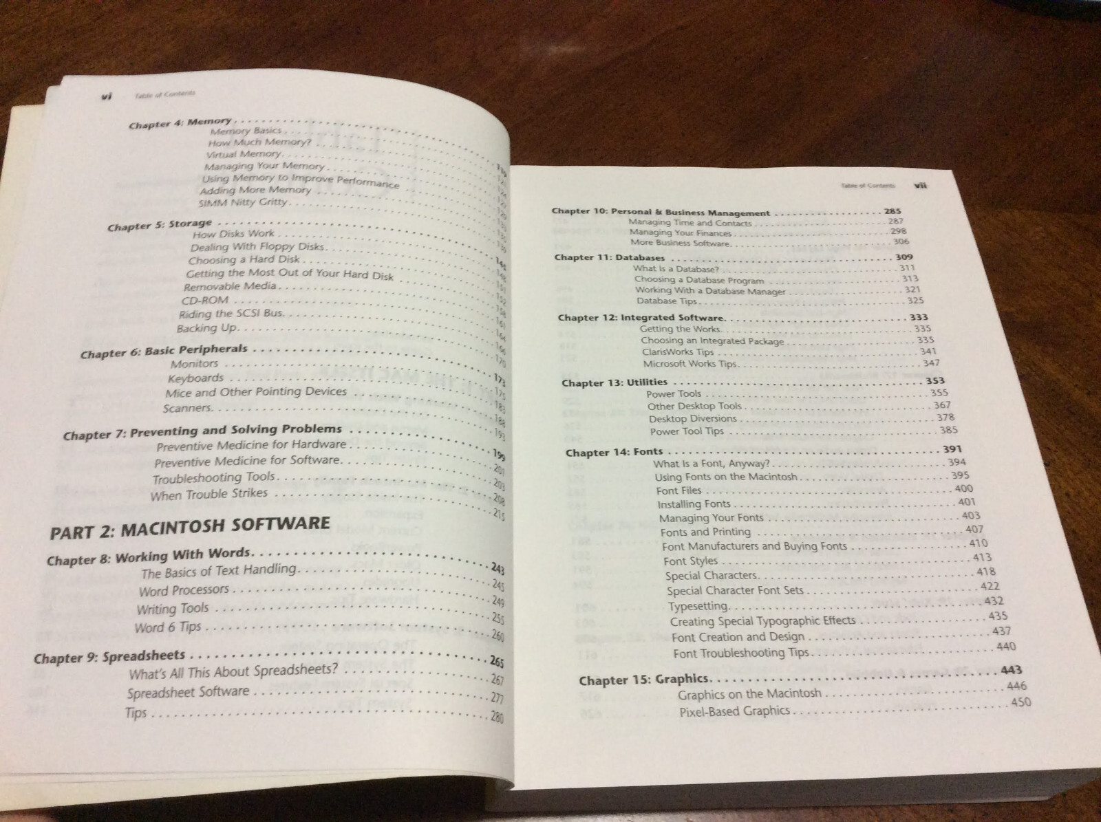 The Macintosh Bible by Jeremy Judson 6th Edition 991 Pages!! (1996, Paperback)