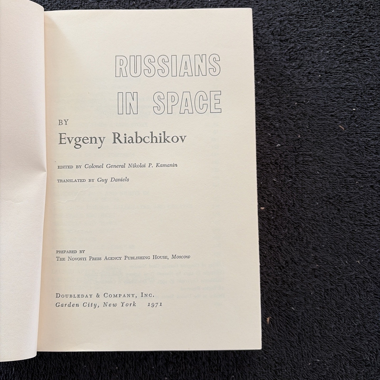 Russians in Space By Evgeny Riabchikov HC Dust Cover Good Condition X Library ￼
