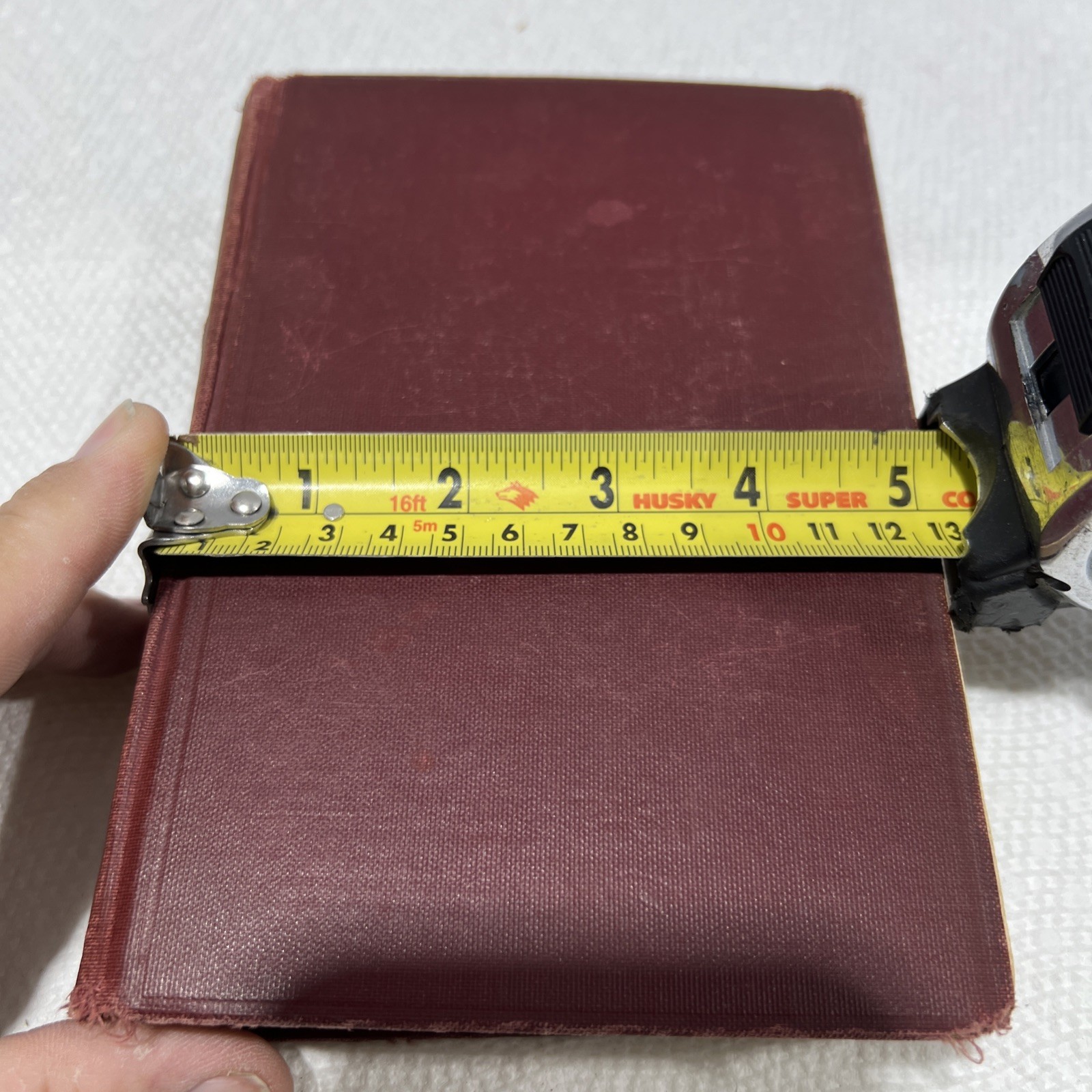 Robinson Crusoe Library Book By Defoe B1