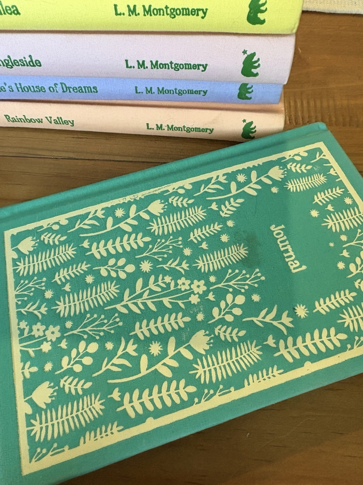 The Anne of Green Gables Collection: 6 Book Set plus Journal- NO BOX