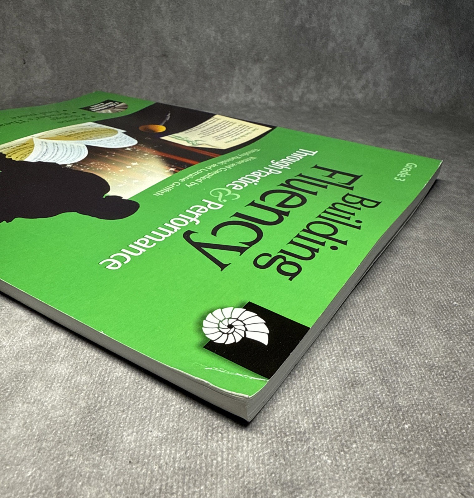 Building Fluency Through Practice & Performance Grade 3 Rasinski Paperback CDs