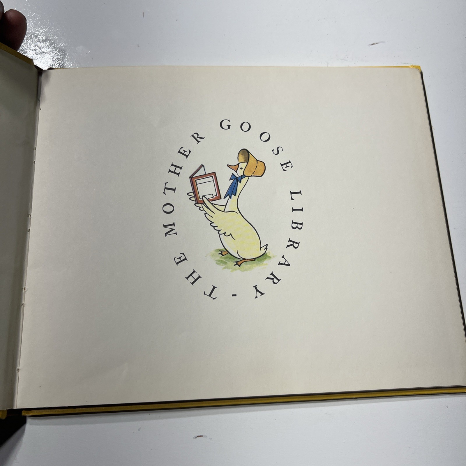 TO MARKET! TO MARKET!…..PETER SPIER….1ST EDITION..HARDCOVER DJ