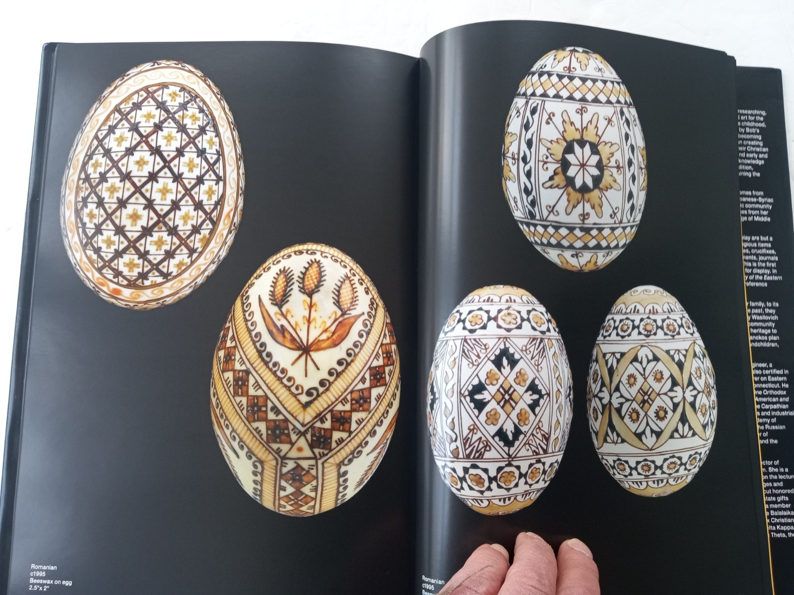 Easter Eggs & Art Robert & Yvonne Klancko 2006 HC/DJ Knights of Columbus Museum