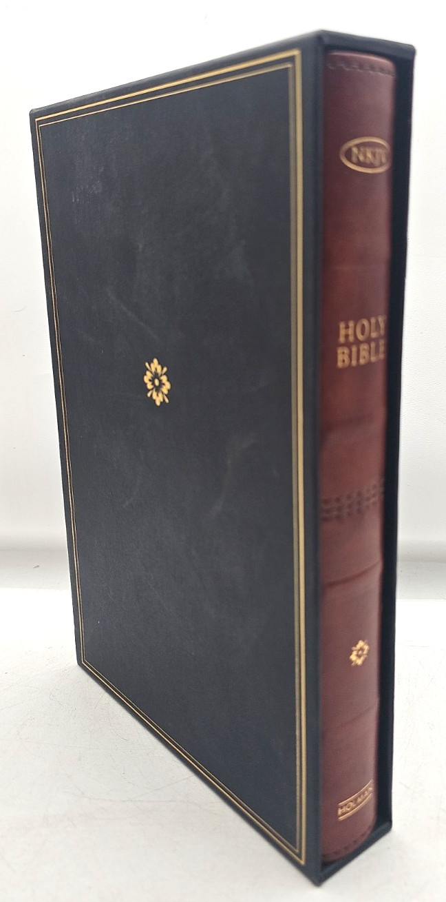NKJV Ultrathin Reference Bible With Slipcase Holman Saddle Brown Faux Leather