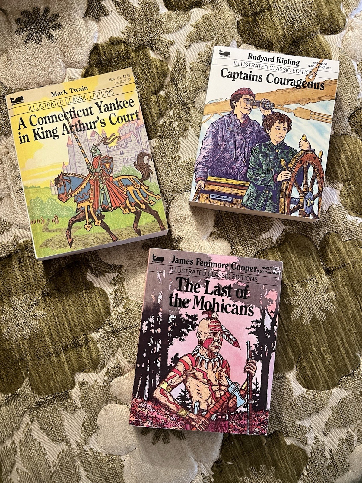 Lot Of 3 Vintage Moby Books Illustrated Classic Editions Mini Paperbacks