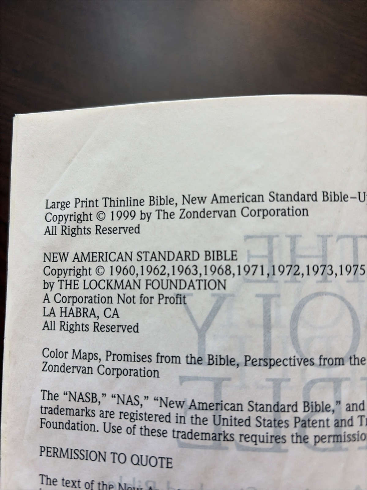NASB Thinline Bible Red Letter Edition [Giant Print, Black] by Zondervan (1999)