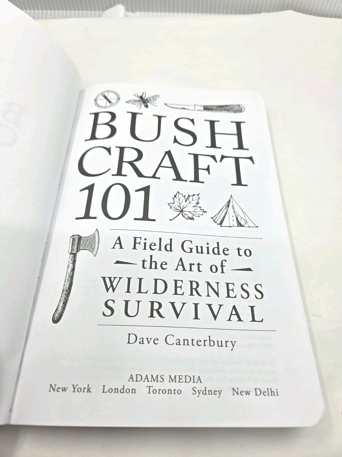 Bushcraft 101: A Field Guide to the Art of Wilderness Survival (Bushcraft Su…