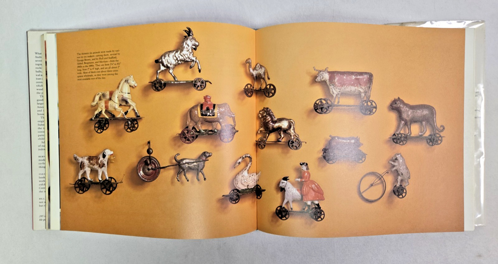 Beautiful Large Coffee Table Book “American Antique Toys” 282 Pages Near Mint