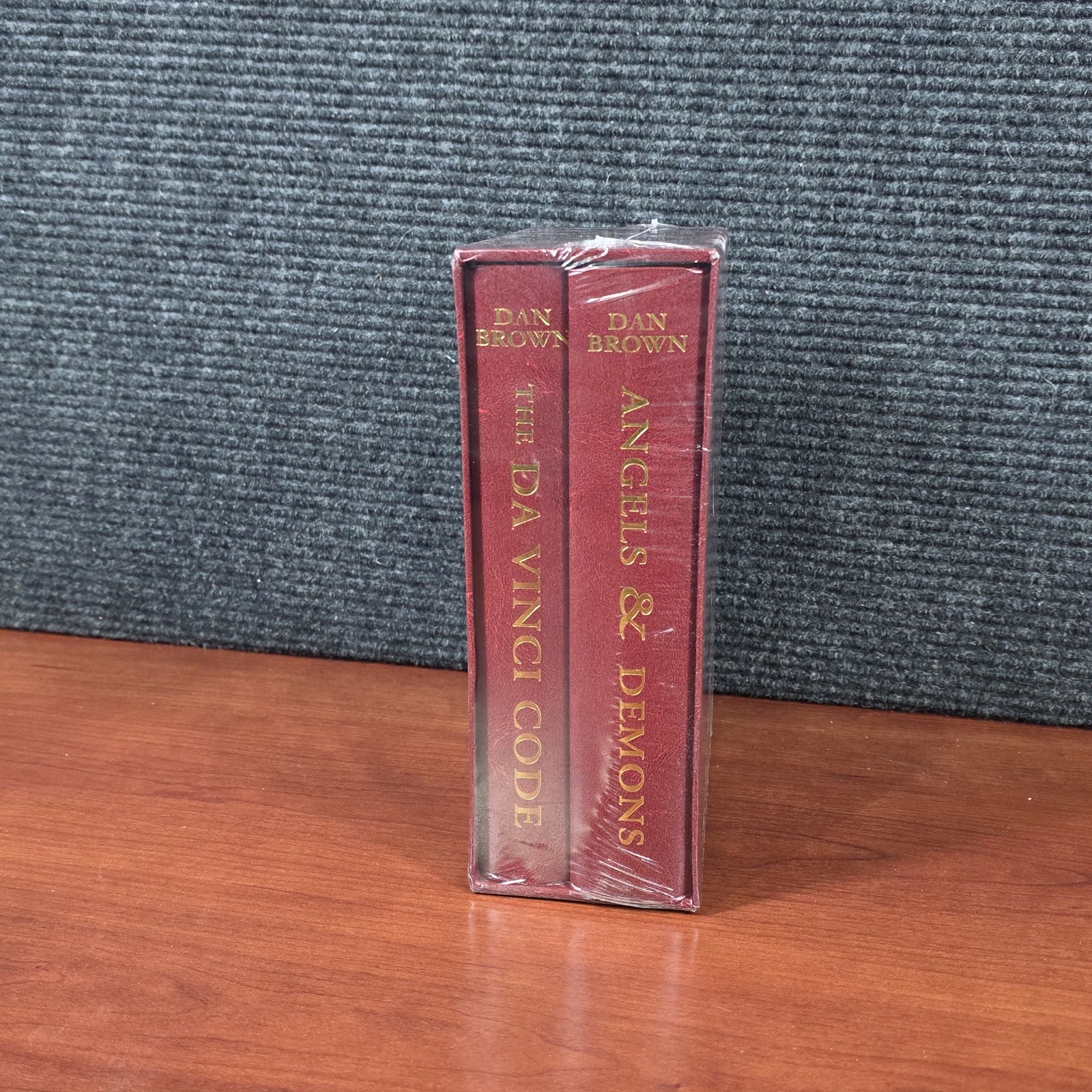 New Dan Brown The Da Vinci Code Angels & Demons Hardcover Slipcase Atria Book
