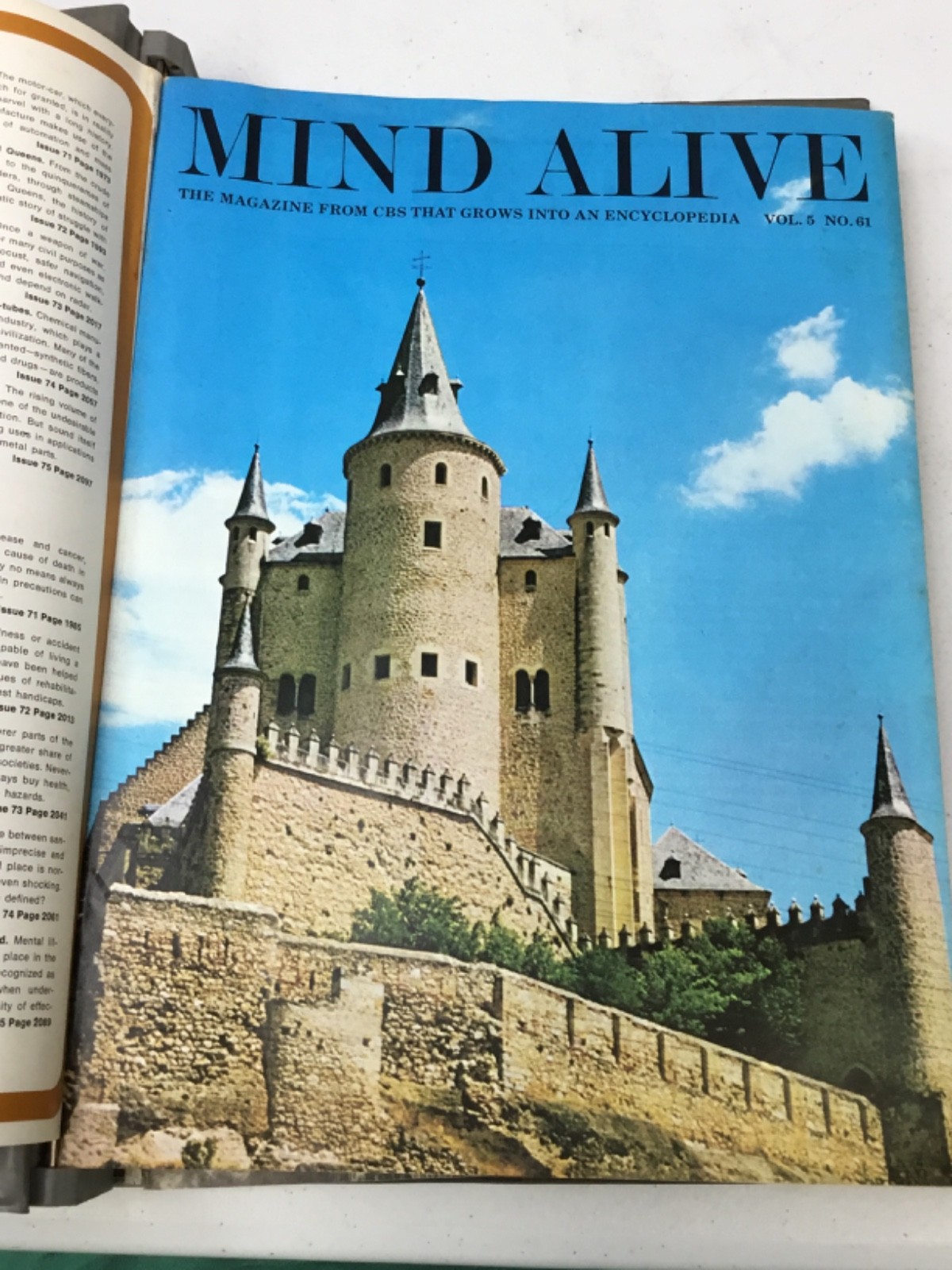 Mind Alive Encyclopedia Complete Set 8 Vol + Index. 1968-70 Binders
