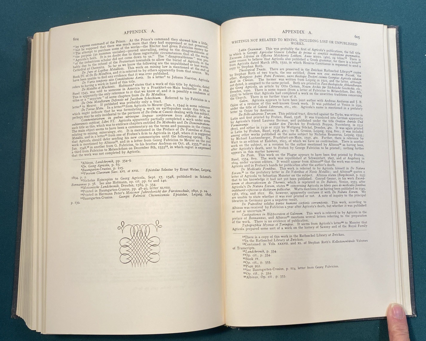 DE RE METALLICA – G. AGRICOLA 1556 Edition translated: Herbert & Lou Hoover 1950