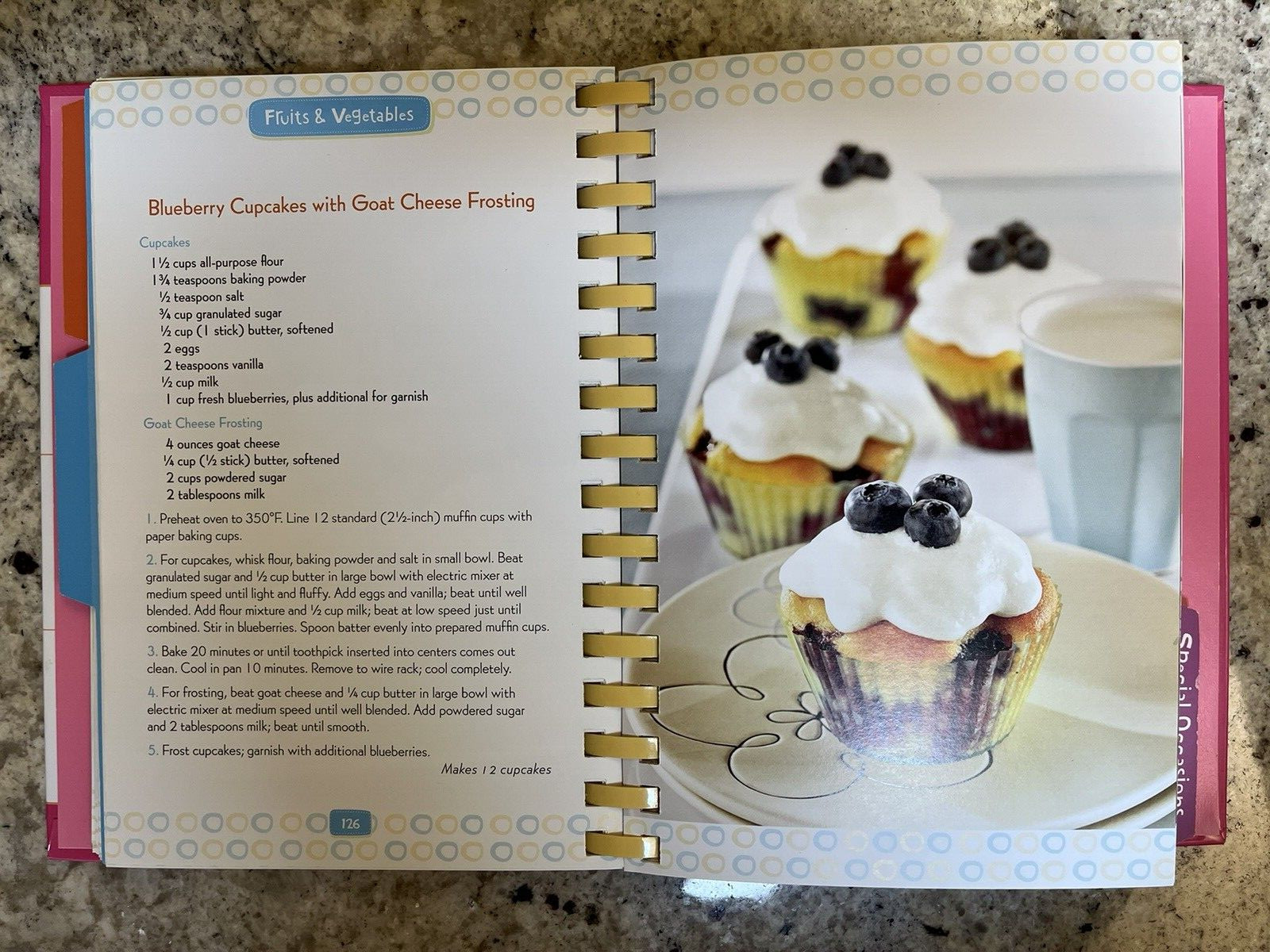 CUPCAKES Favorite Brand Name 3 Books in One Spiral Bound Cookbook 288 pages NEW