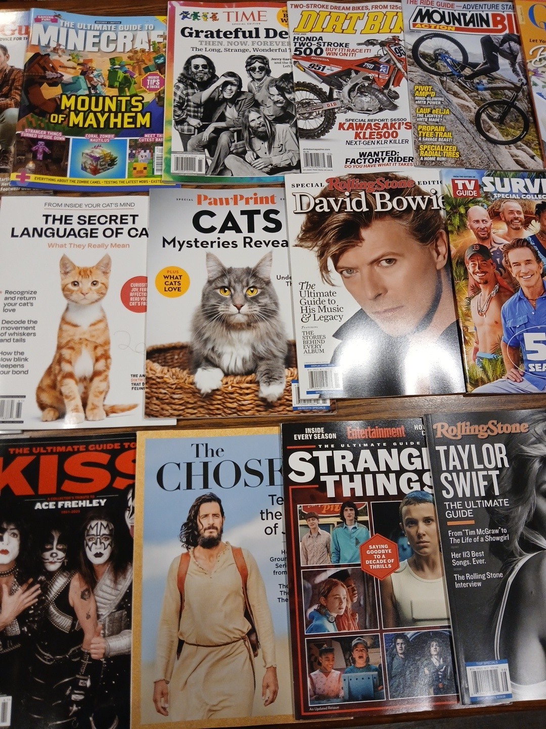 ASSORTED MAGAZINE LOT OF 25 2026