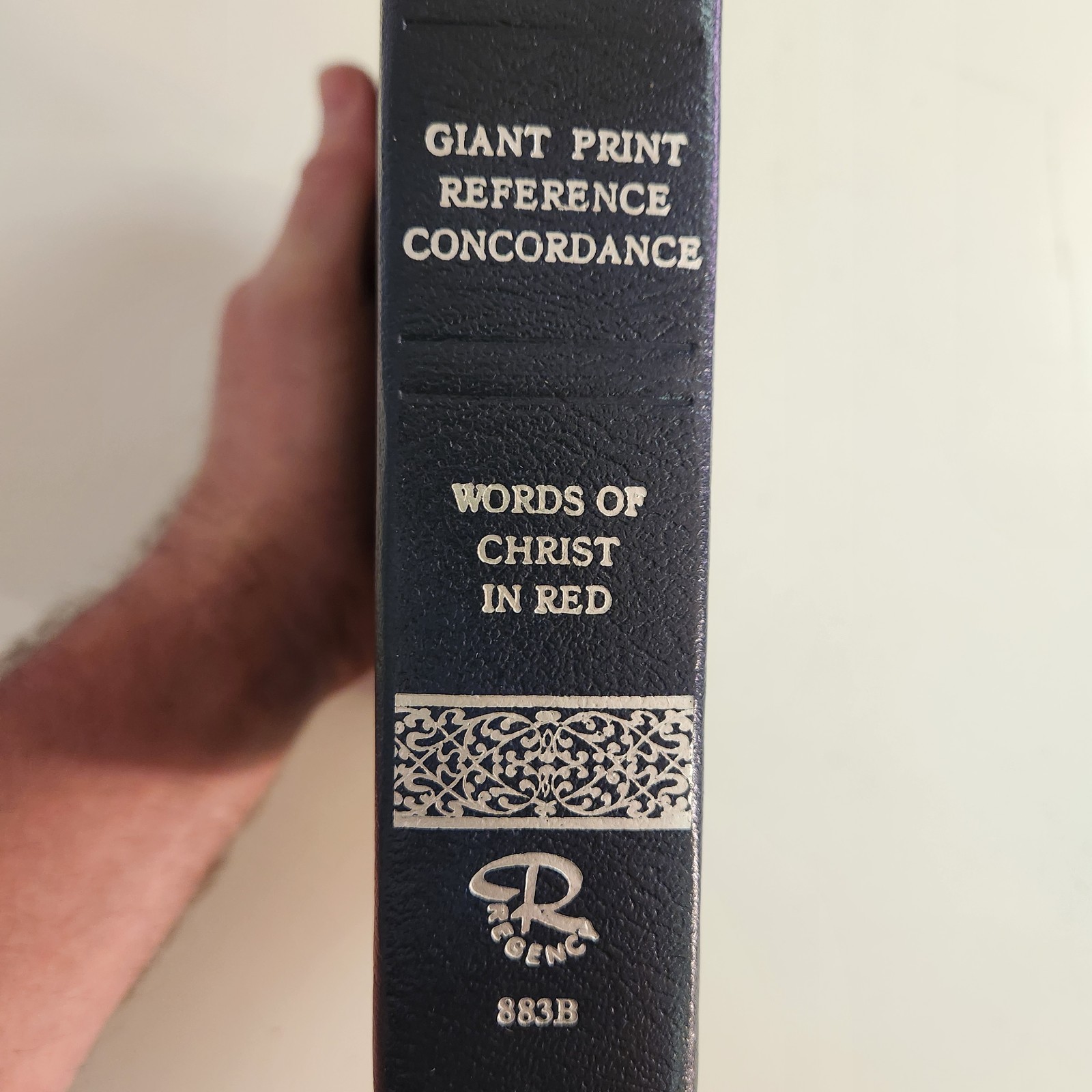 Holy Bible KJV Giant Print Red Letter Reference Concordance 1976 Regency