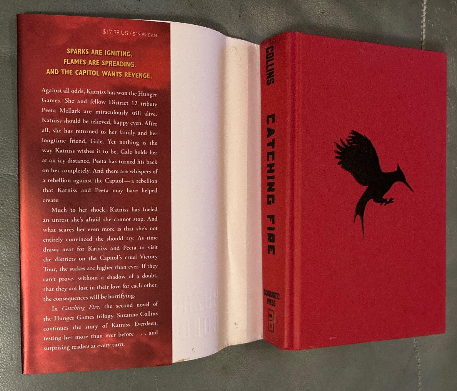 The Hunger Games 5 Book Complete Set, by Suzanne Collins (Hardcover)