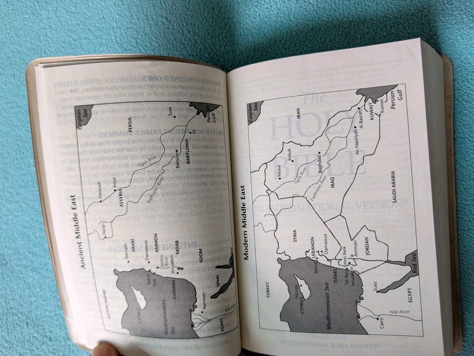 Holy Bible Multi National Corps Iraq War Book NIV Old New Testament Military