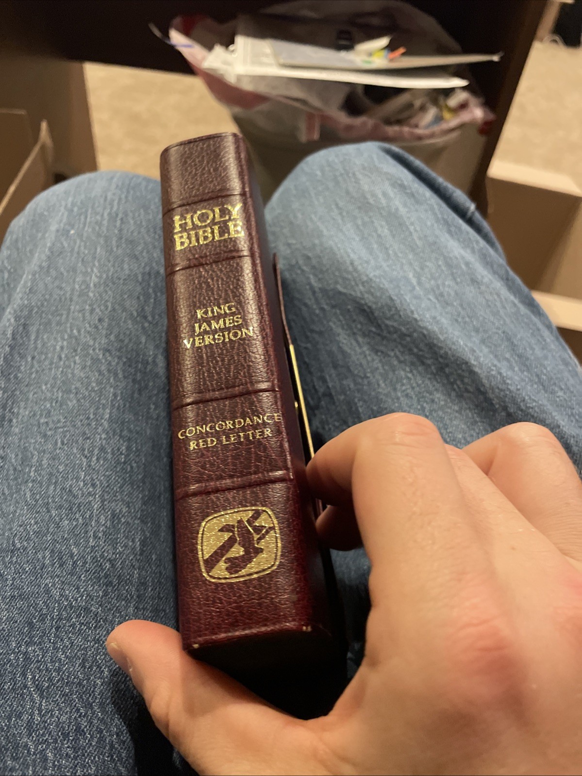 1983 HOLY BIBLE KJV Jimmy Swaggart Ministries Leather Compact Bible Burgundy