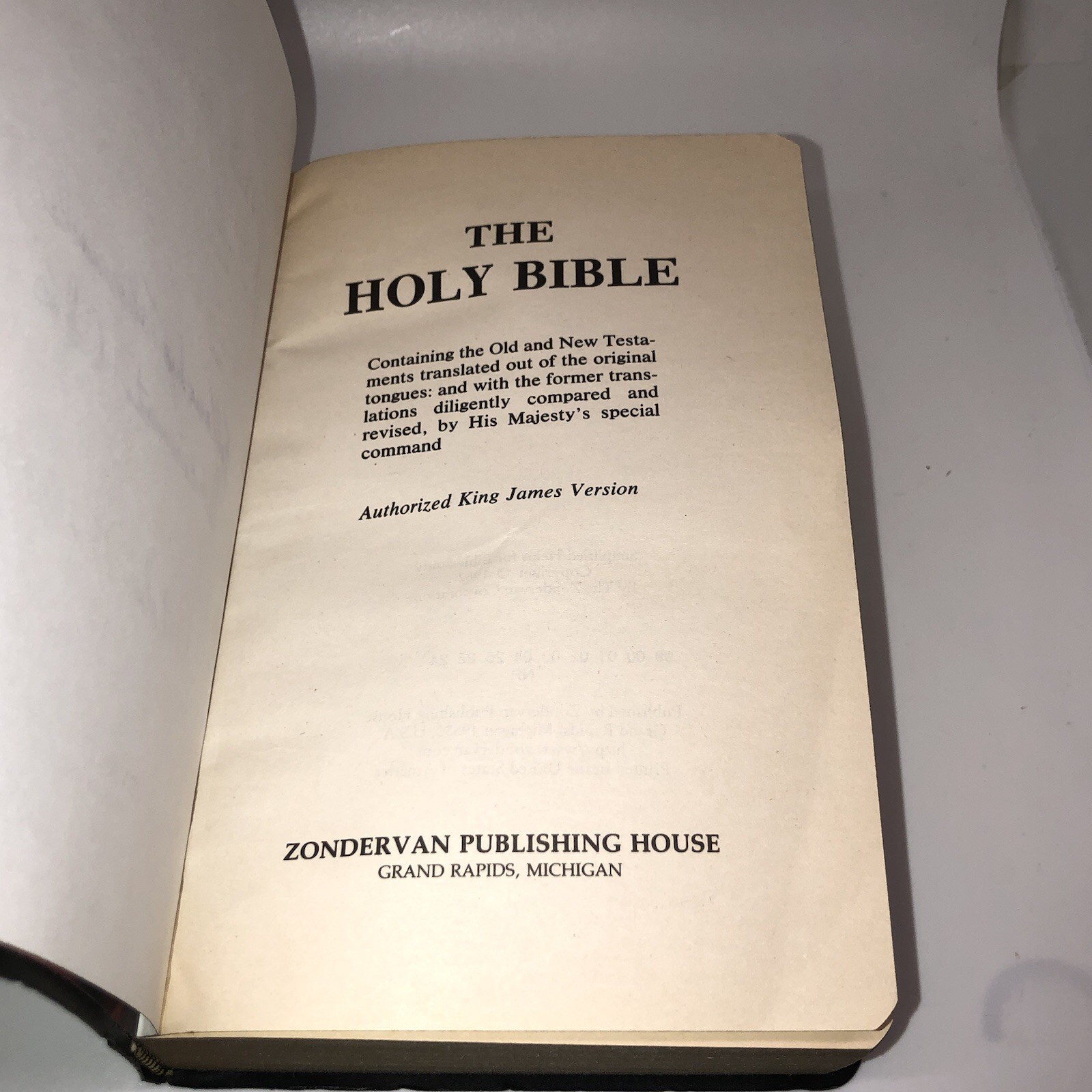 Vintage Holy Bible King James Version Zondervan Edition Leather Black Red Letter