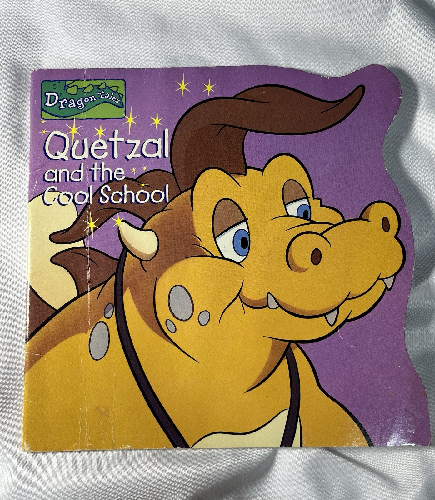Vintage 2000 Dragon Tales Quetzal & the Cool School Paperback Book Kids