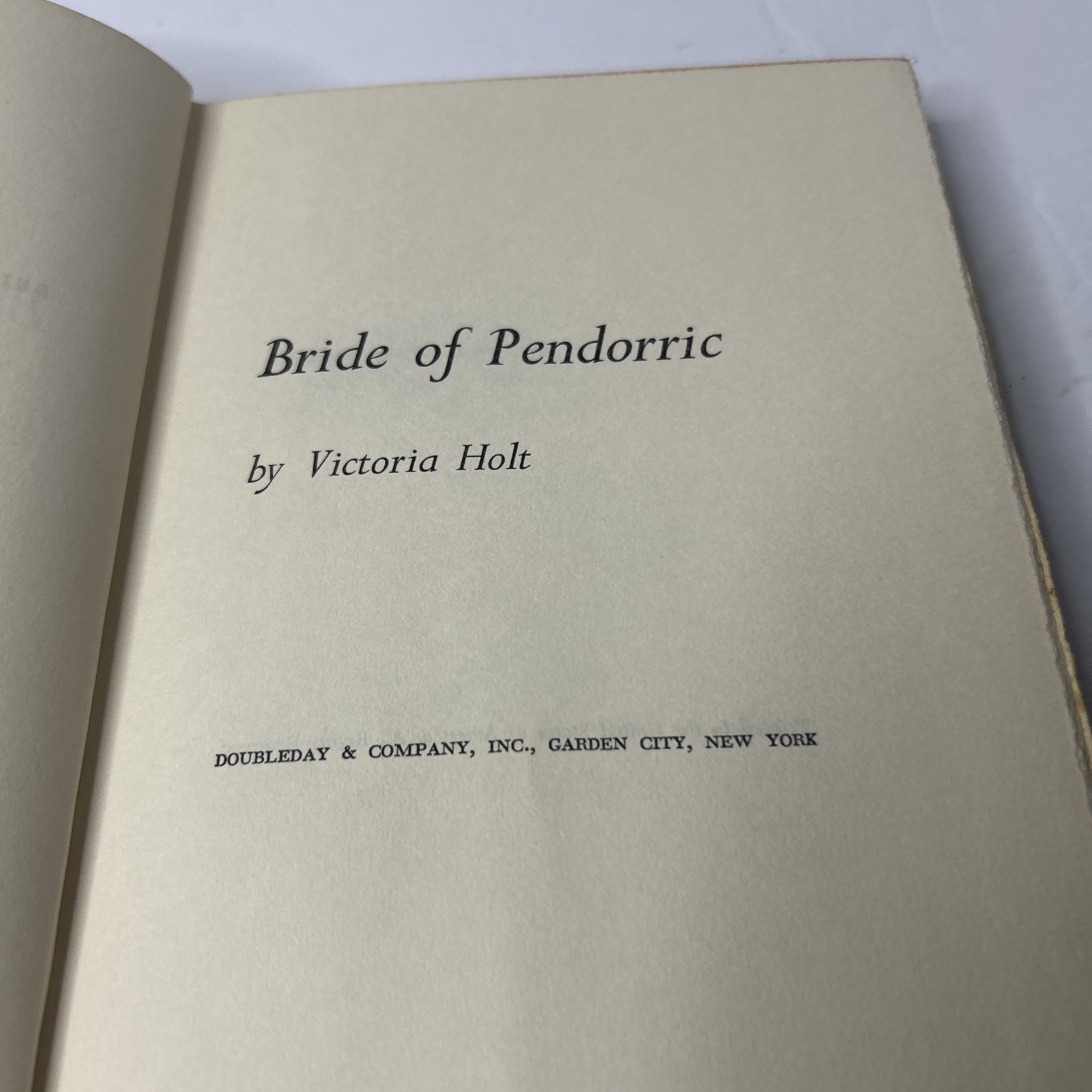 BRIDE OF PENDORRIC by VICTORIA HOLT (1963 HC)