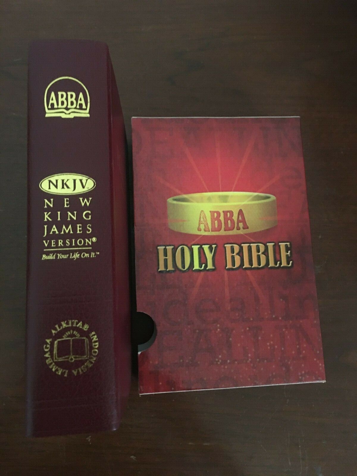 BRAND NEW KJV Holy Bible/Alkitab (2017, Maroon or Black, Indonesian and English)