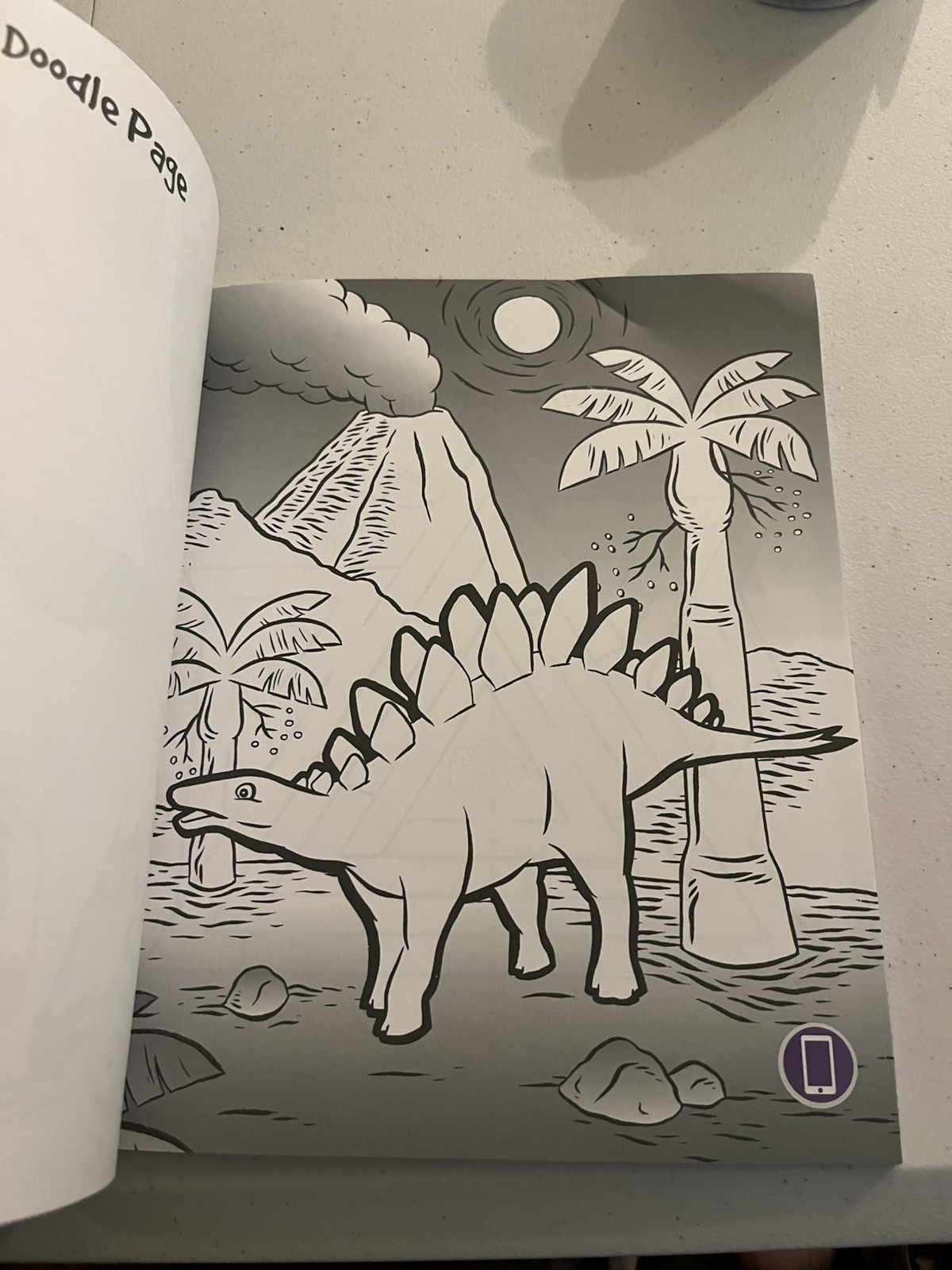 Dinosaur World Pukka 8421-FUN Coloring Book (E)