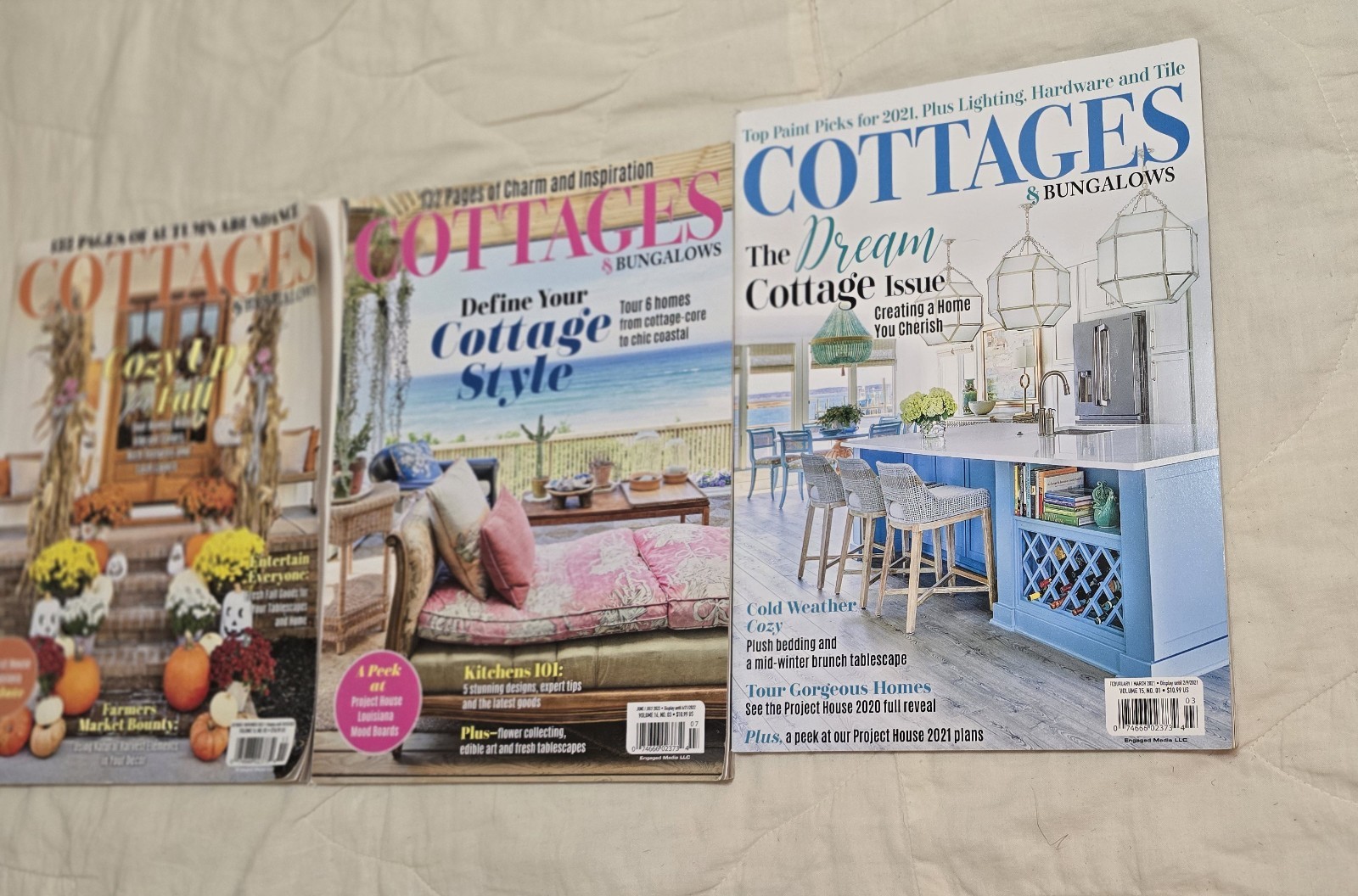 Lot of 3 Cottages & Bungalows Magazine As Pictured
