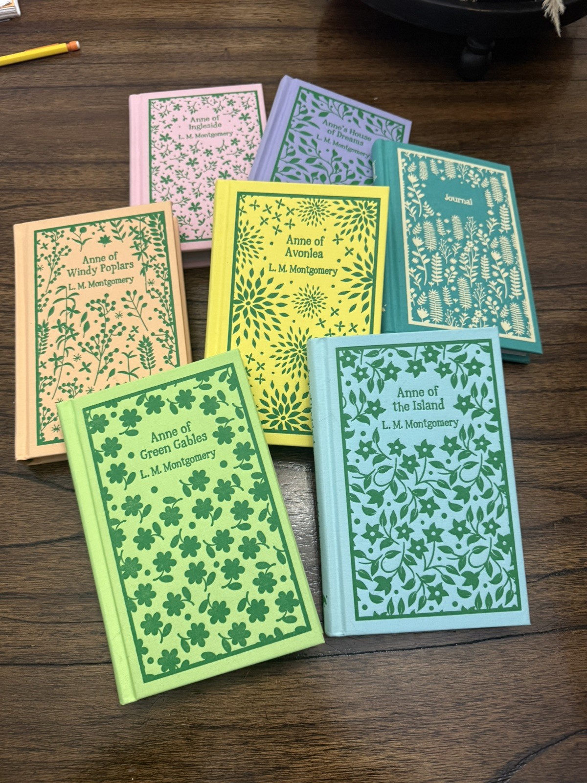 The Anne of Green Gables 6 Books Set w/ Journal Collection Hardcover In Box!