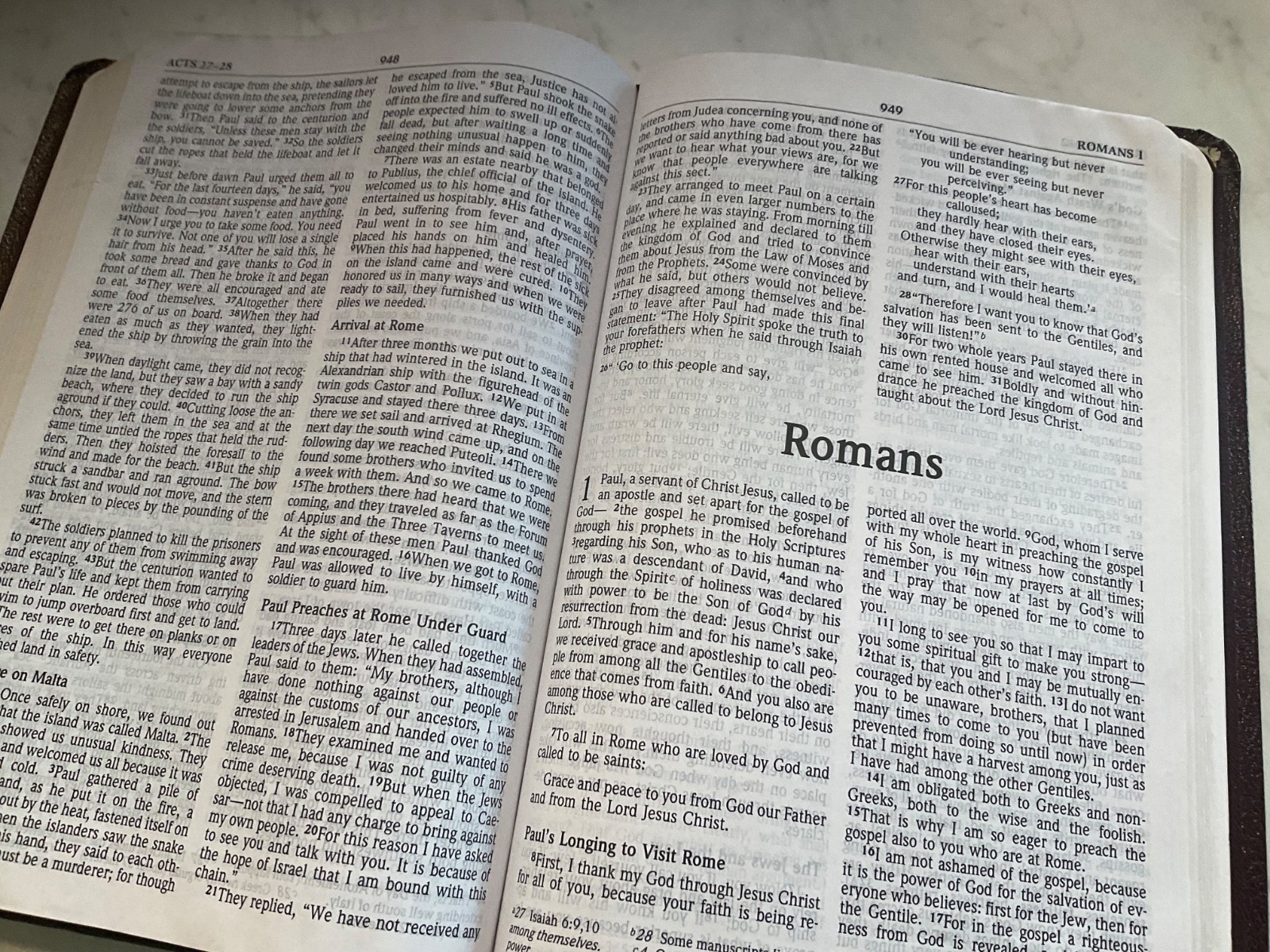 Bible NIV 1984 Large Print Thinline Burgundy Bonded Leather Unmarked Condition