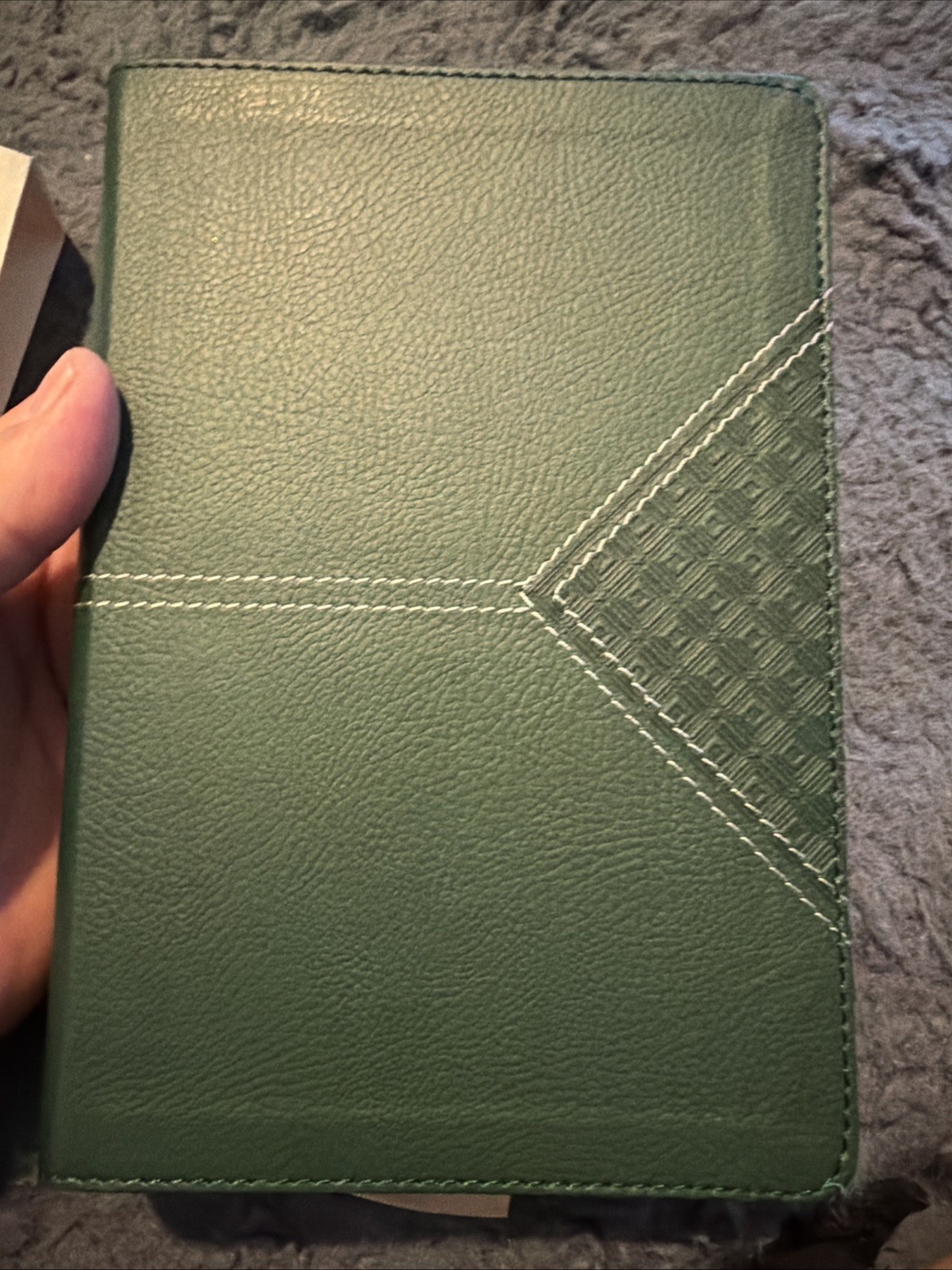 NIV Compact Center Column Reference Bible Green Leathersoft Indexed C-520