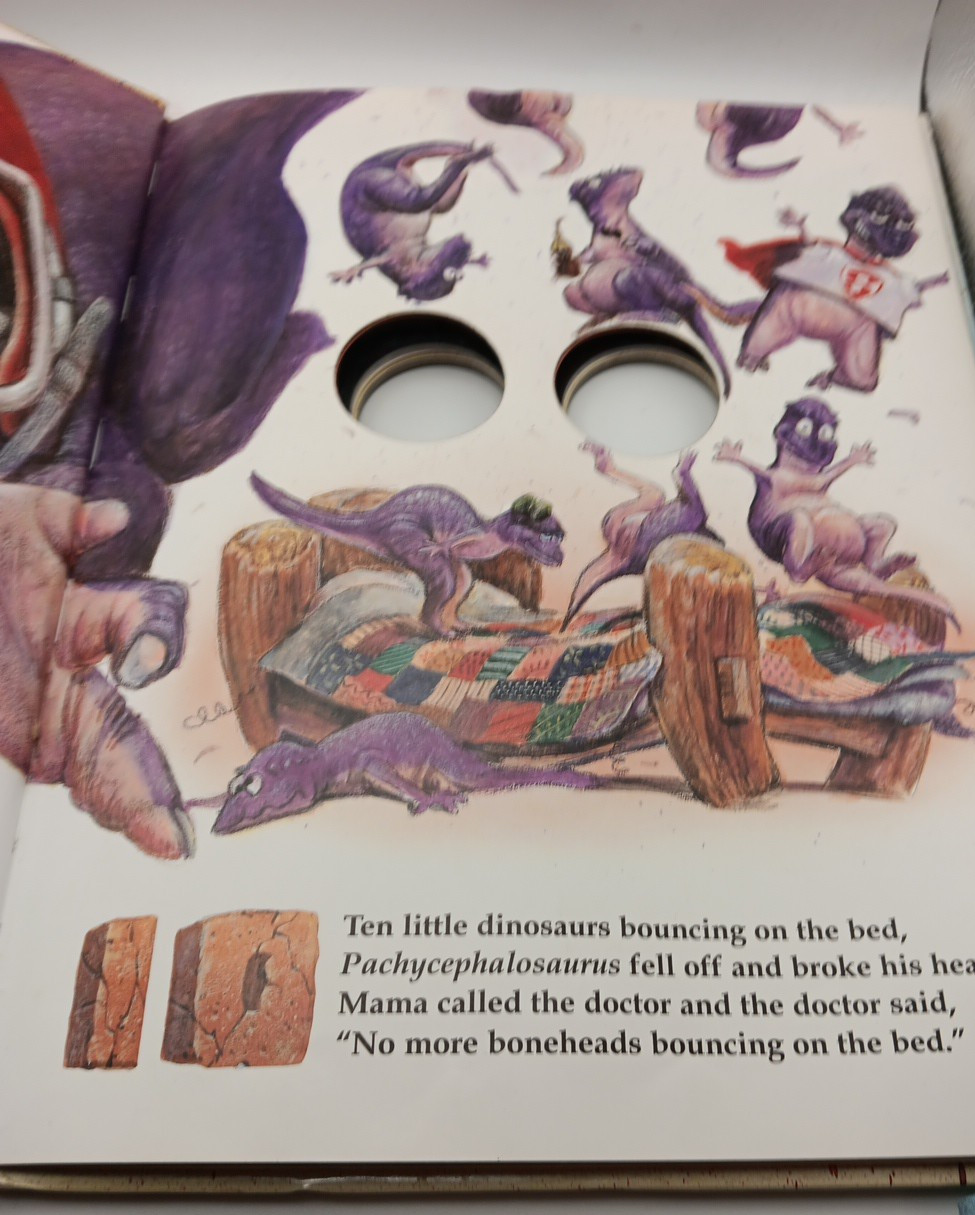 Ten Little Dinosaurs (Eyeball Animation): Board Book Edition – Board book – GOOD