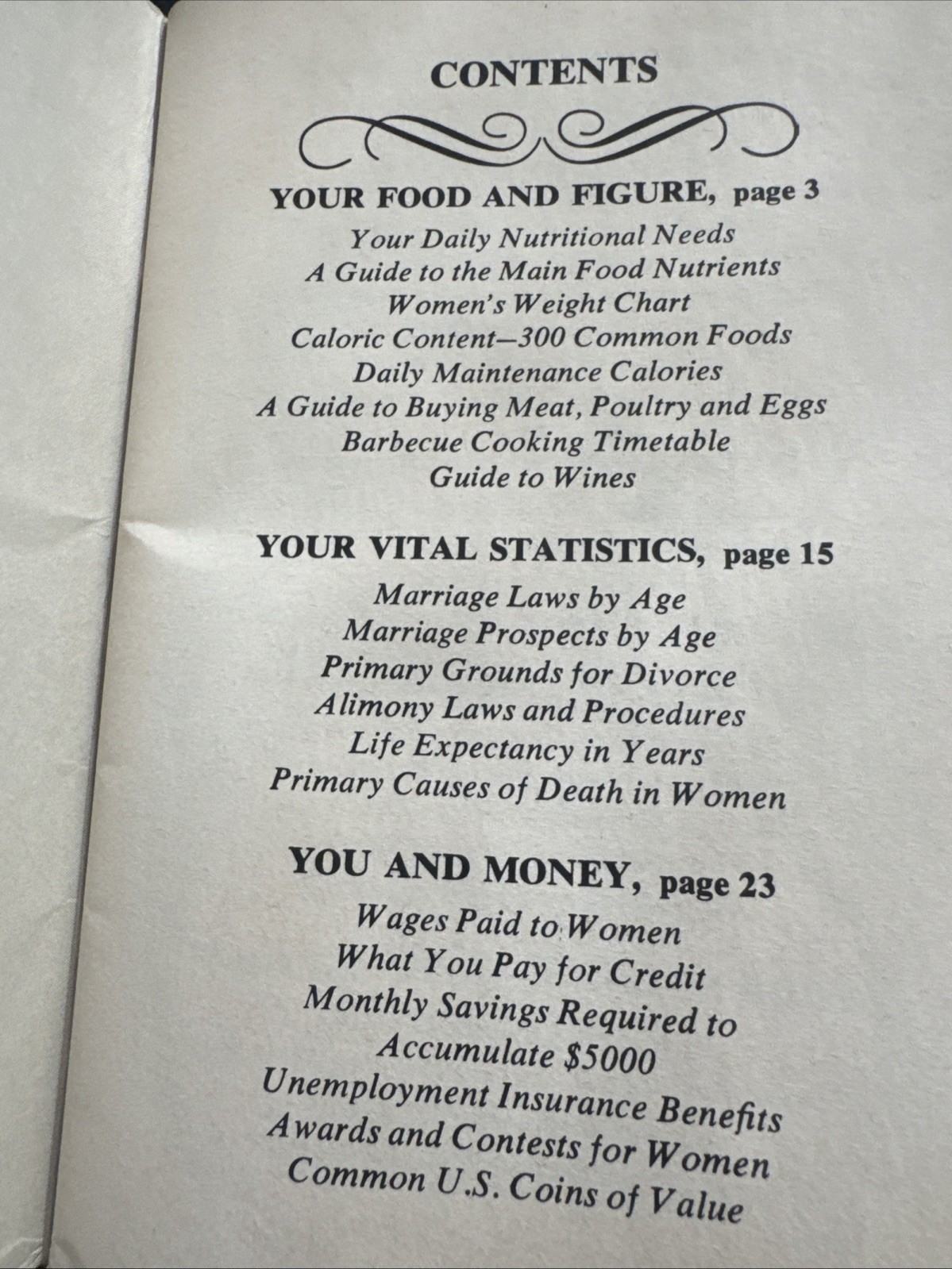 Woman’s Almanac and Book Of Facts 1967 Dell Purse Book Women Feminism 64 Pages