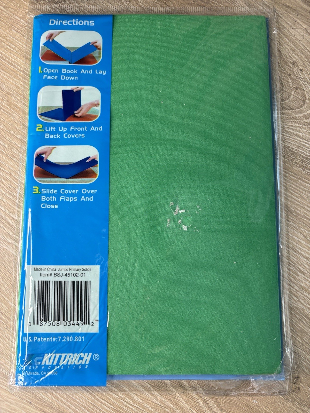 Stretcchable Book Covers Jumbo Size fits books up to 8.5 in. x 11in. GREEN