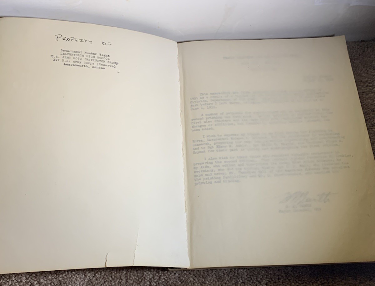 TROPIC LIGHTNING AND TARO LEAF IN KOREA 1950 MILITARY WAR BOOK INCLUDES 12 MAPS!