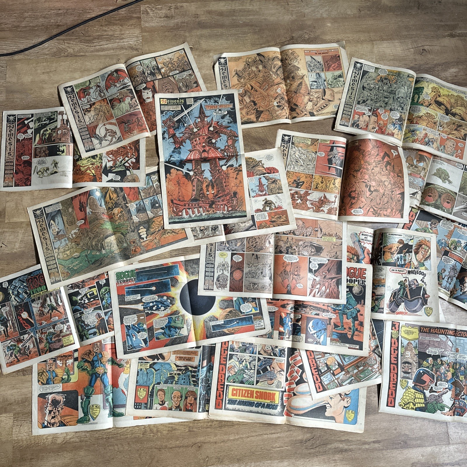 2000AD Progs Judge Dredd issues 340 – 359 job lot