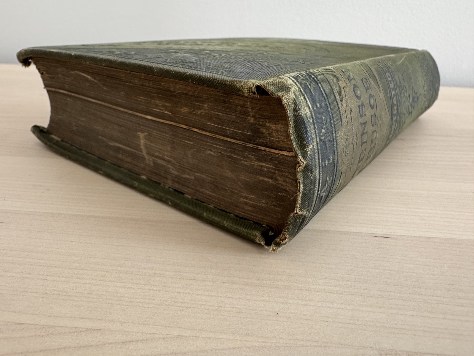 Robinson Crusoe by Daniel DeFoe 1880’s Porter & Coates Antique Hardcover Book