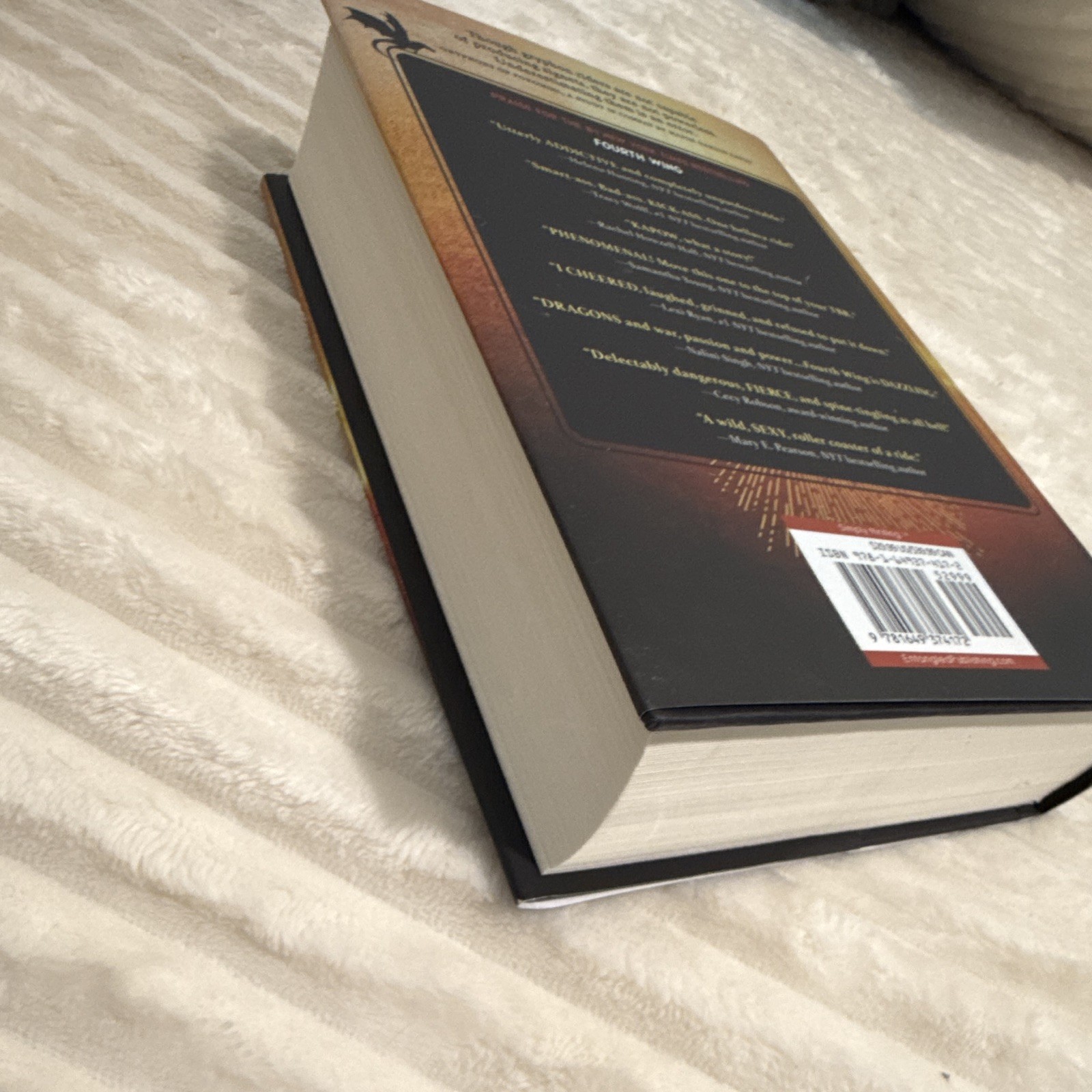 Rebecca Yarros The Empyrean Hardcover Set: Fourth Wing & Iron Flame