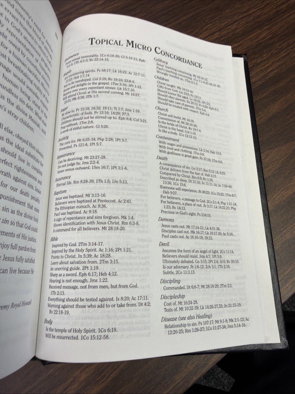 Holy Bible HCSB | Holman Christian Standard Pew Bible | 9781433601743 | 2009 HC