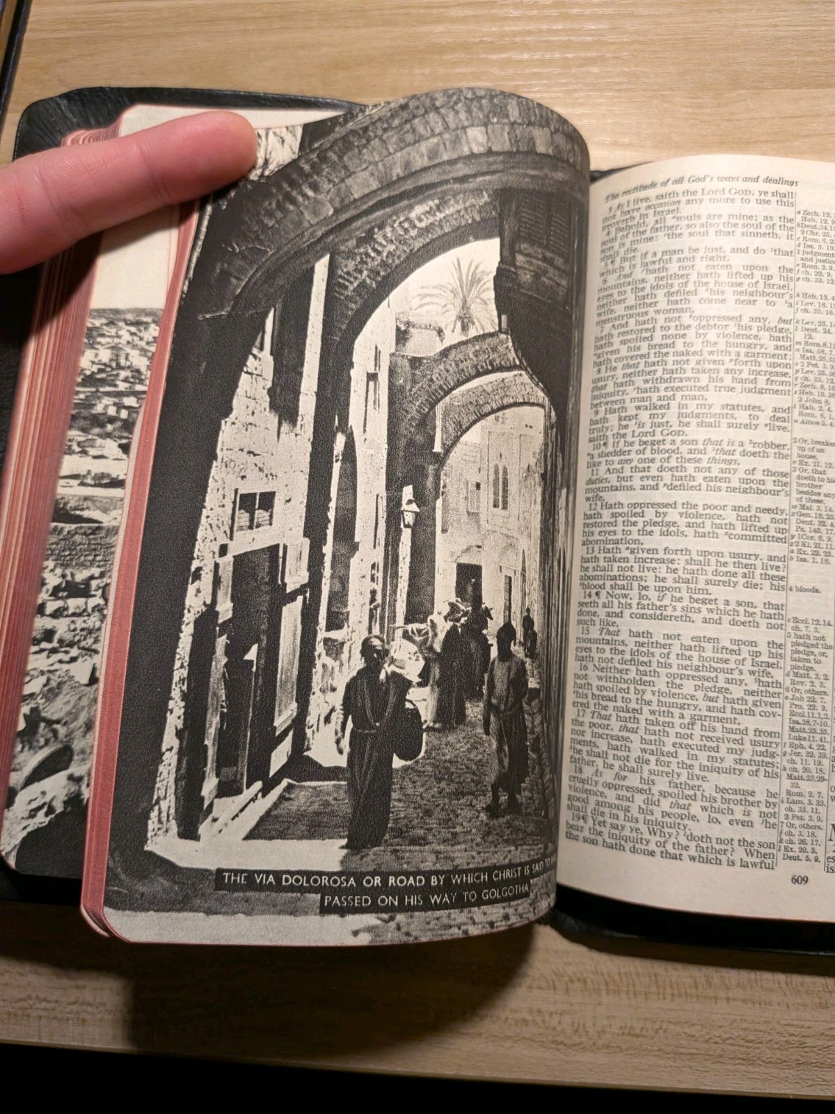 Vintage Holy Bible KJV Collins Clear-Type Press 1946 Illustrated Great Britain