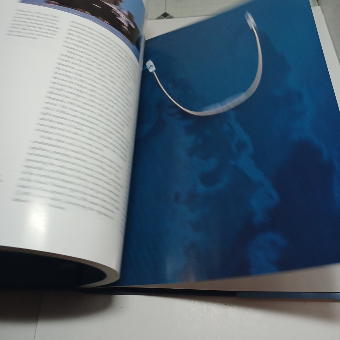 Polar Regions The Illustrated Library Of The Earth