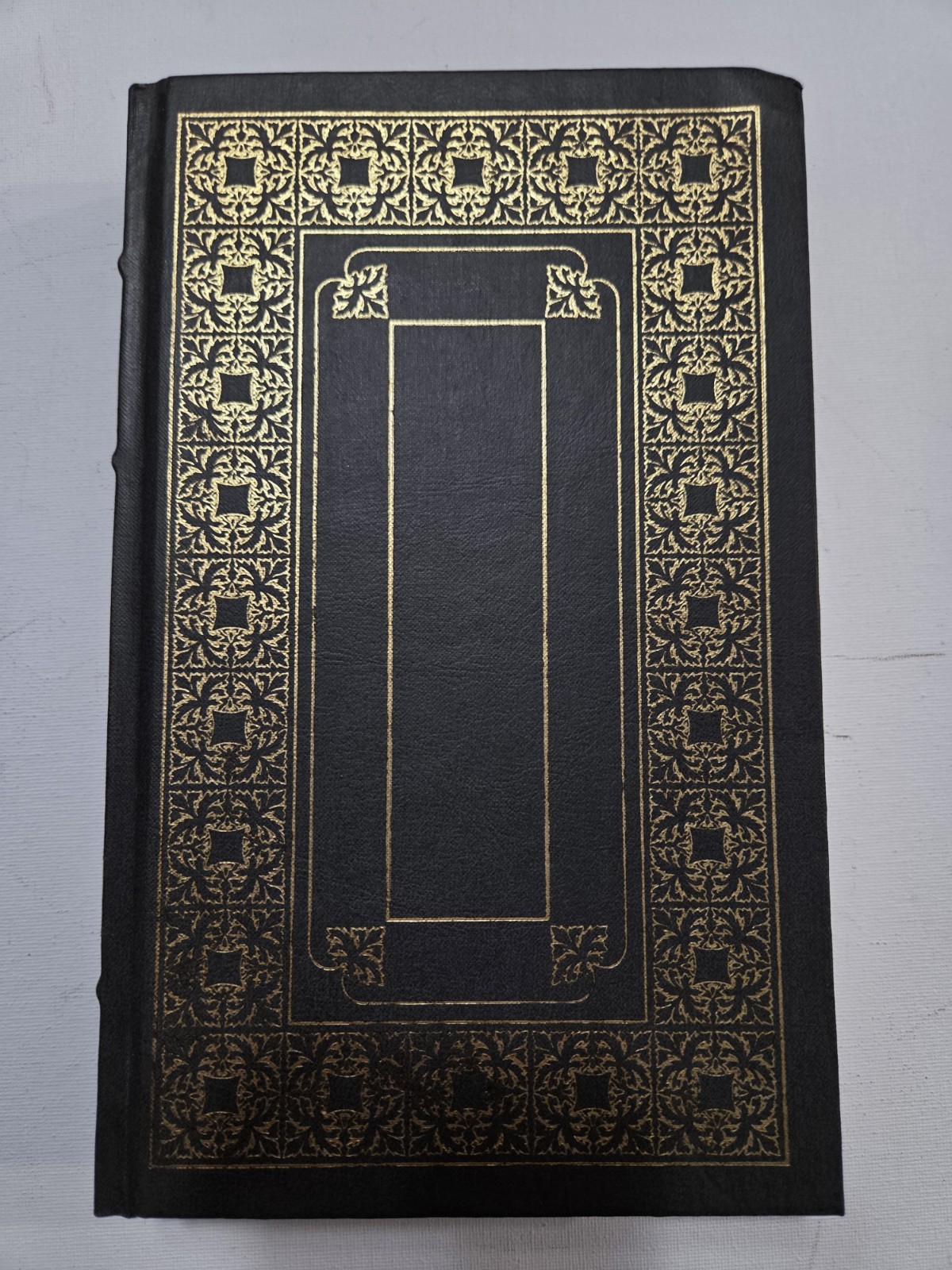 The Adventures Of Robinson Crusoe – The Franklin Library – Daniel Defoe 1979 HC