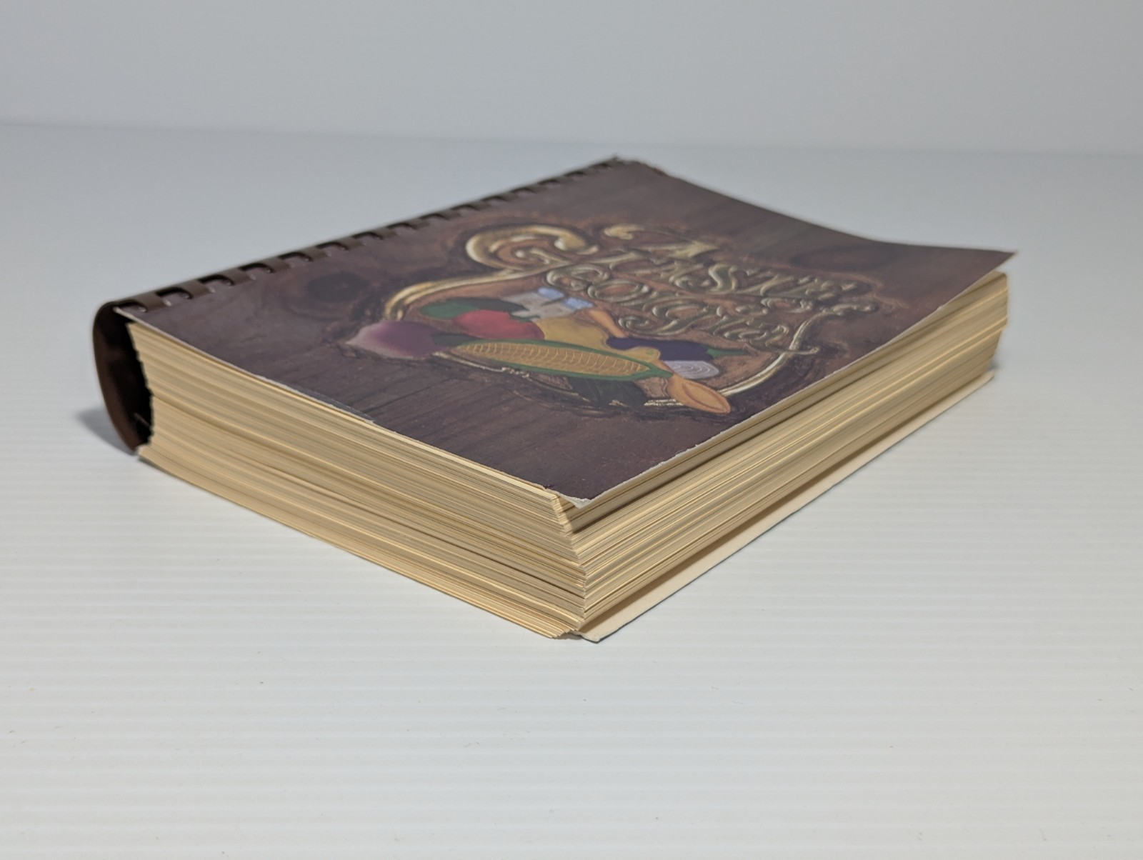 A Taste of Georgia Southern Cookbook Newnan Junior Service League 1994 592 pages