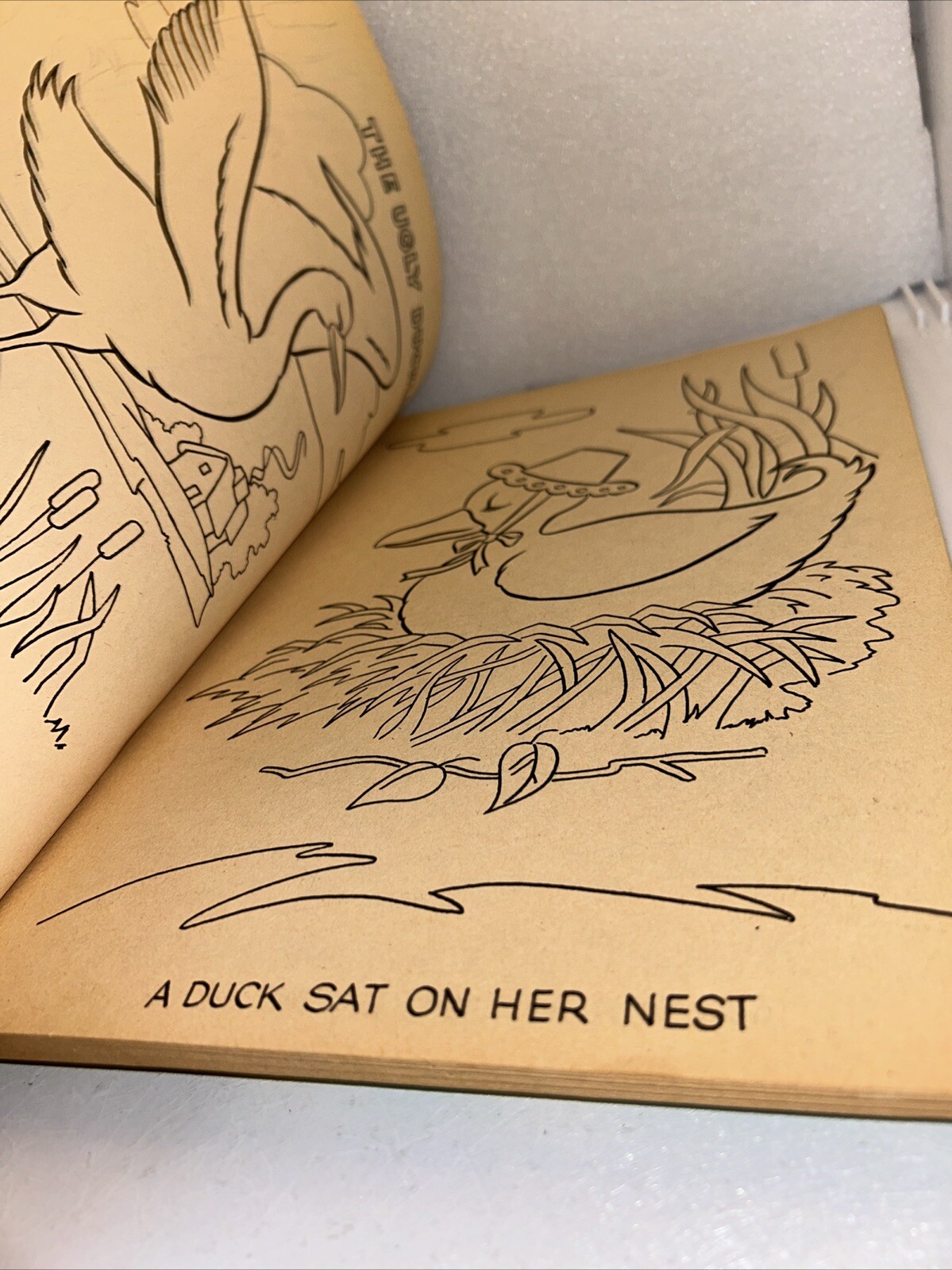 HANS CHRISTIAN ANDERSEN’S COLORING BOOK 1962 Waldman Publishing UNUSED 96 Pages